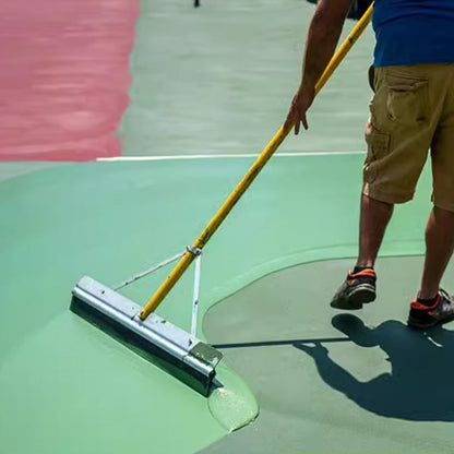 Epoxid-Bodenfarbe auf Wasserbasis mit Werkzeug